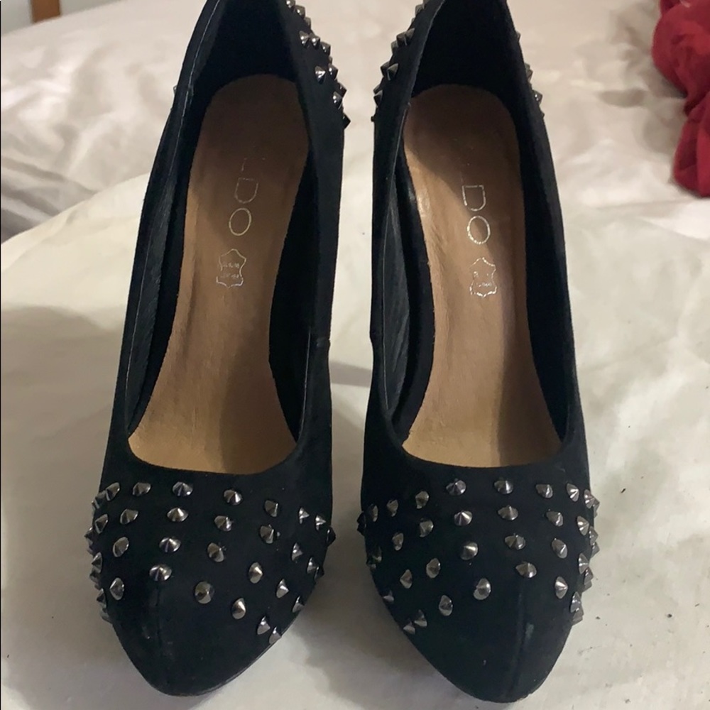 Shoe